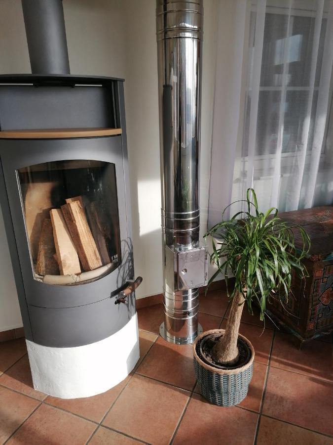 Ferienwohnung Schuhmann Mit Wintergarten Und Garten Therme Aquapulco Und Ikuna Erlebnispark, Zoo Schmiding 20 Min Mit Auto Entfernt Ab 3 Naechte Buchbar Hinzenbach Buitenkant foto